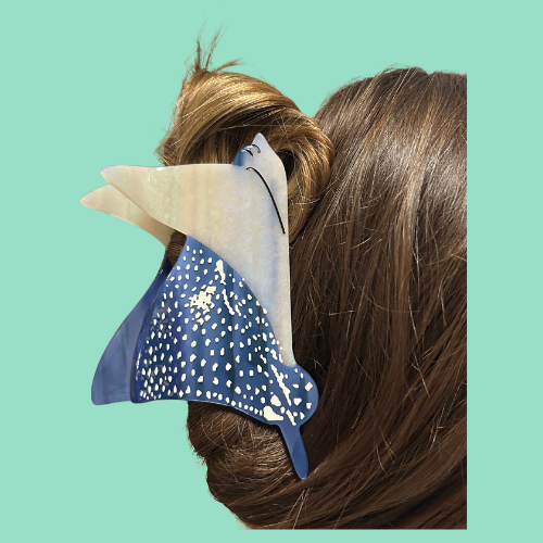 Spotted Eagle Ray Hair Claw